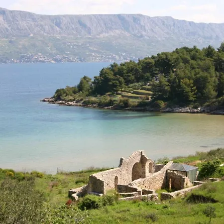 Holiday home Lidija - Robinson House
